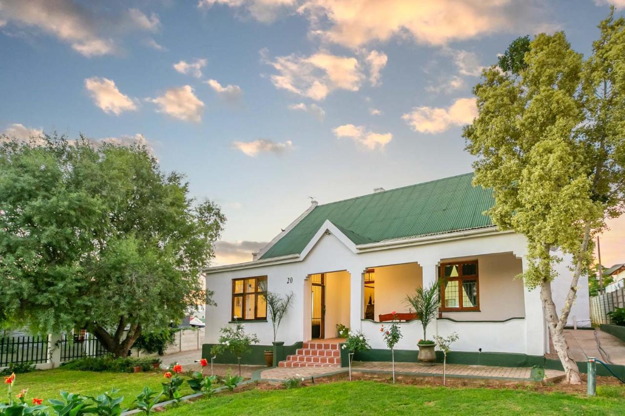 Ravenscliff Villa Oudtshoorn Esterno foto